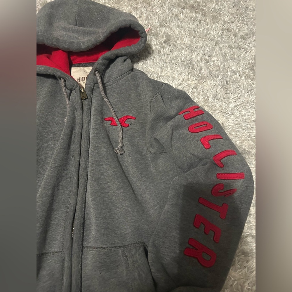 Hollister Co. Vintage Men’s Red and Grey Zip-up Hoodie